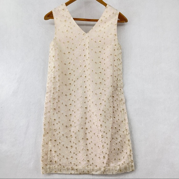 Svilu Embroidered Dress - Picture 5 of 11